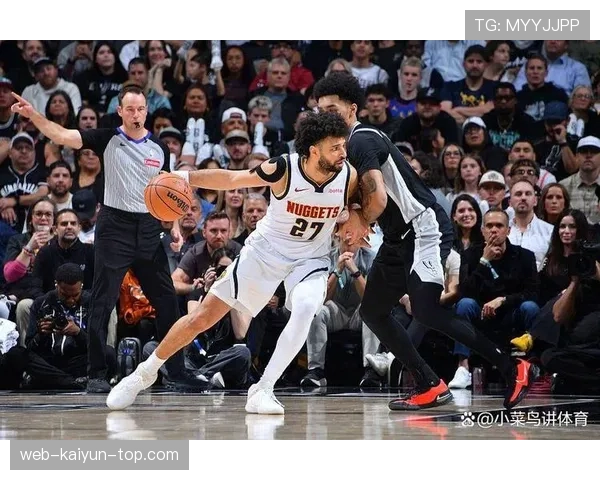 穆雷无球跑动制造错位，提升马刺进攻效率